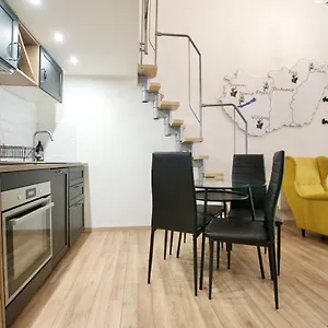 Standard By Hi5- Rose Street's Budapest