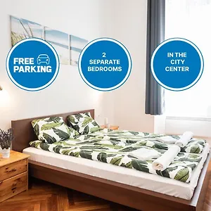Free Parking - Dob50 Spacious - 2 Separate Bedroom, 5 People, Ac, Wifi Budapest