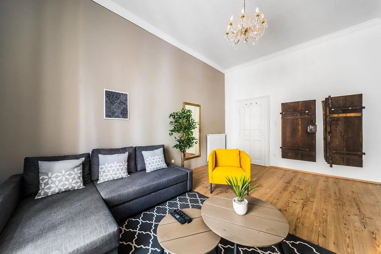 Nyar 3 Bedroom Centre Entire Home Budapest Appartement